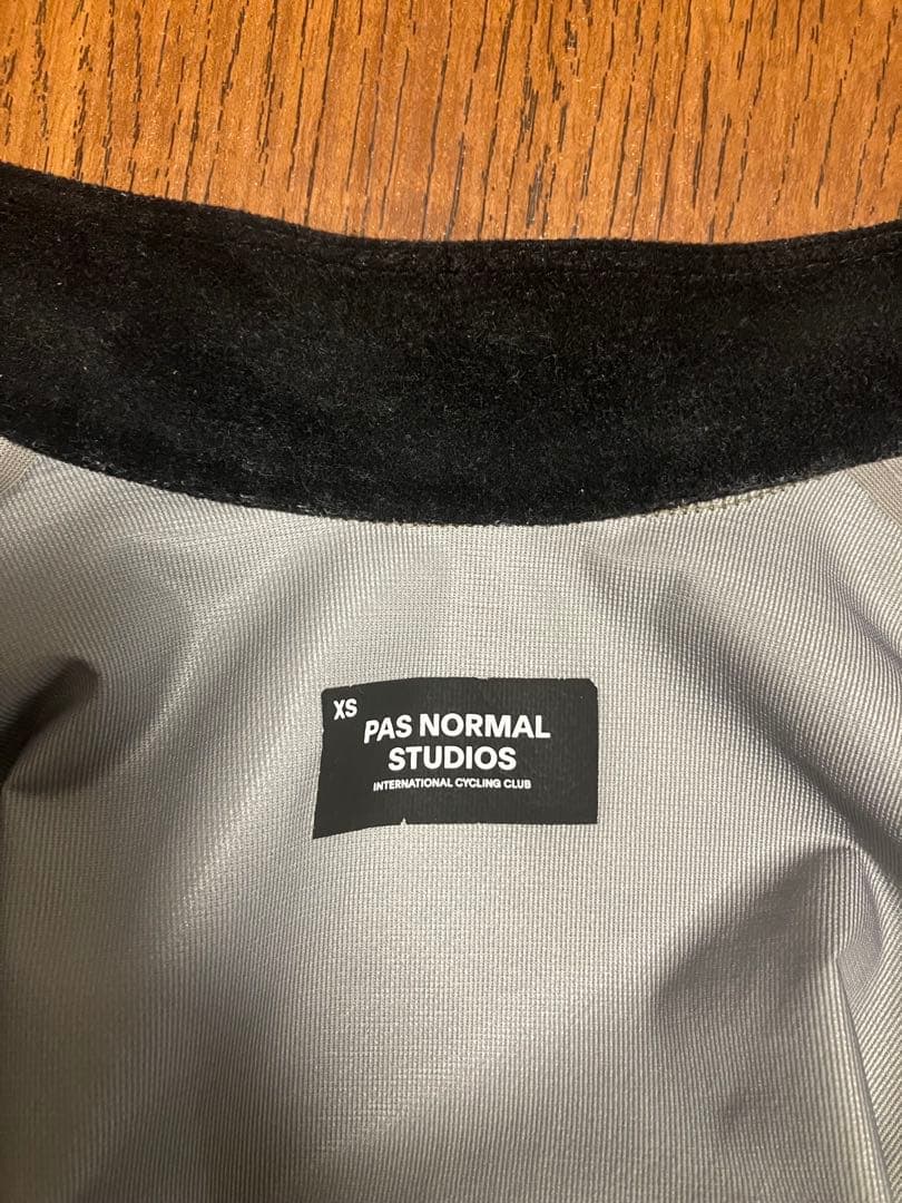 pasnormal studio ジレ