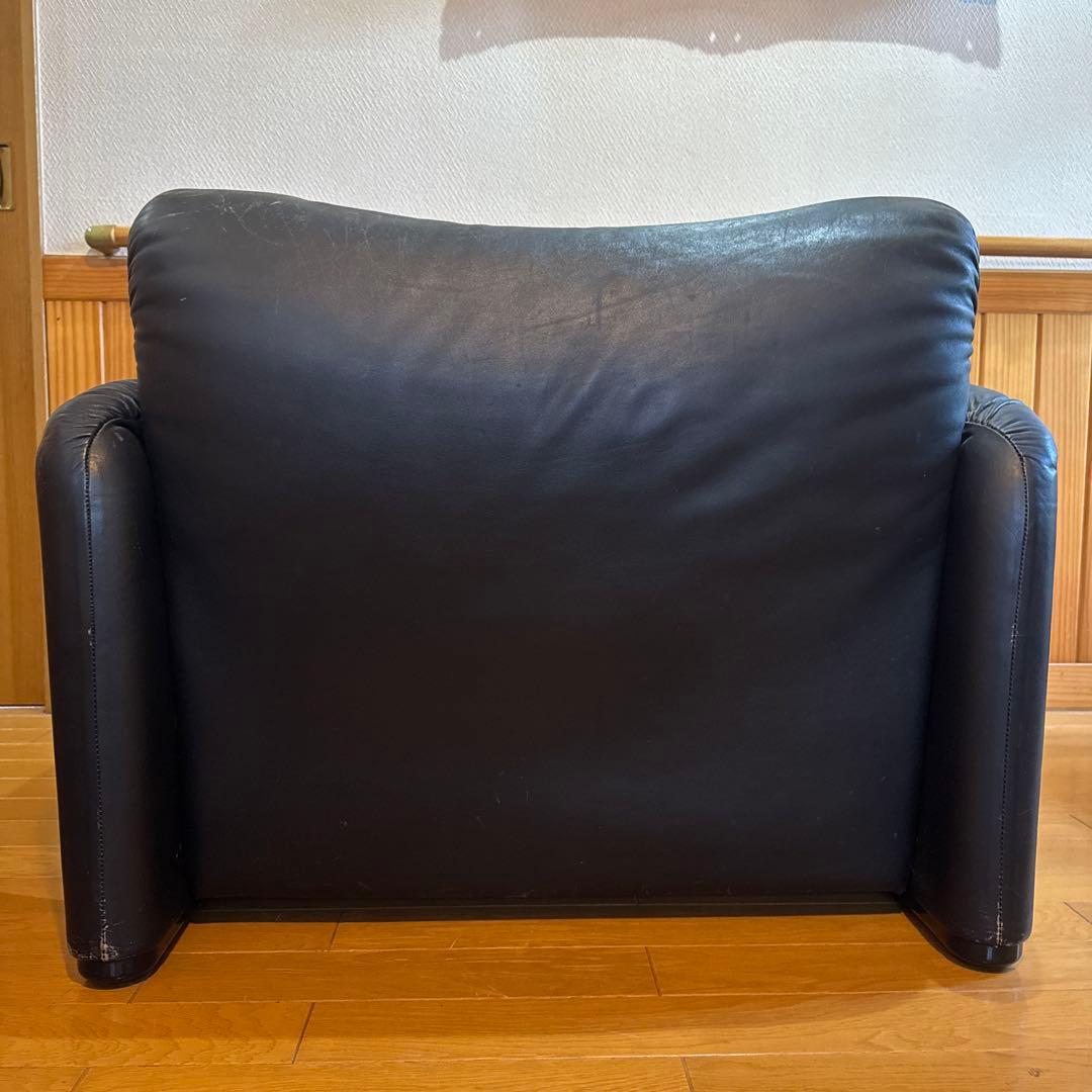 ぼ*ん様 カッシーナ マラルンガ 本革 一人掛けソファ