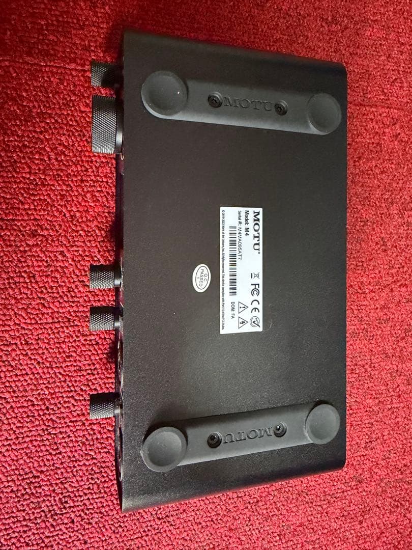 アンプ MOTU M4