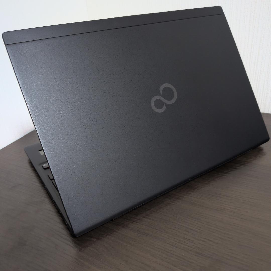 【第１０世代Corei7：薄型】富士通 U9310D／16GB／256GB