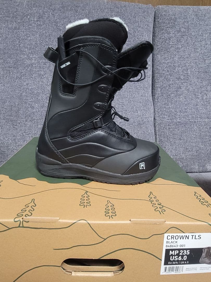 ナイトロ　NITRO CROWN TLS 黒 23.5cm　23-24箱付