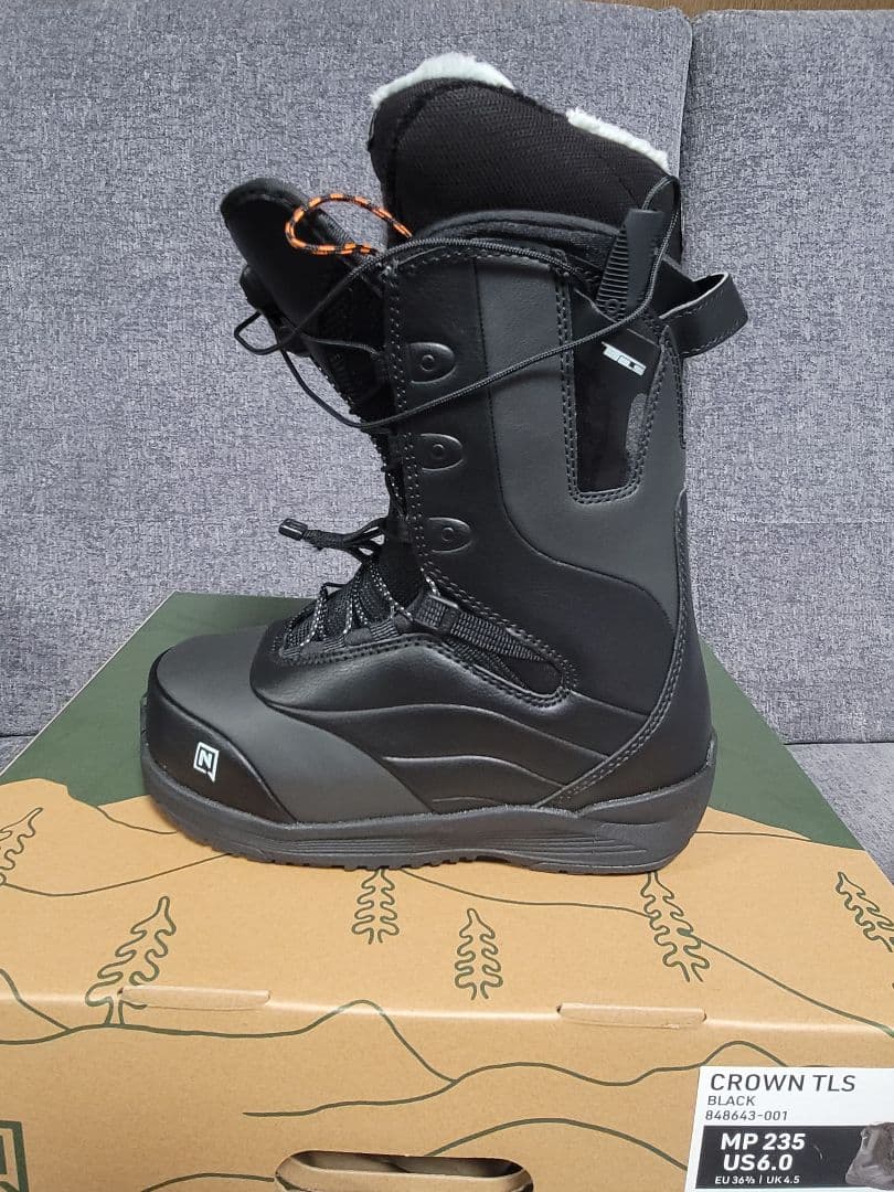 ナイトロ　NITRO CROWN TLS 黒 23.5cm　23-24箱付