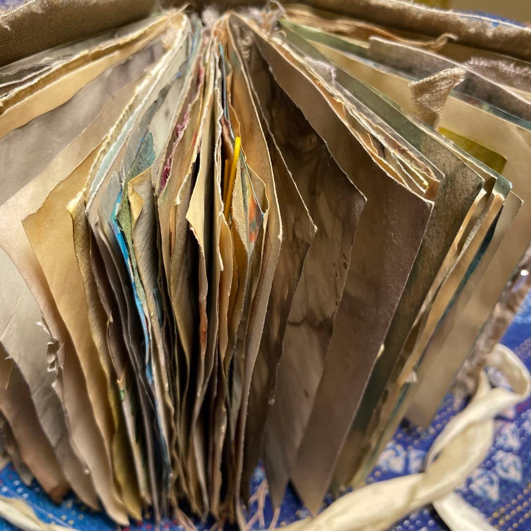 庭の本棚　 「襤褸の本12〜路地裏の本〜」 アートブック　ジャンクジャーナル