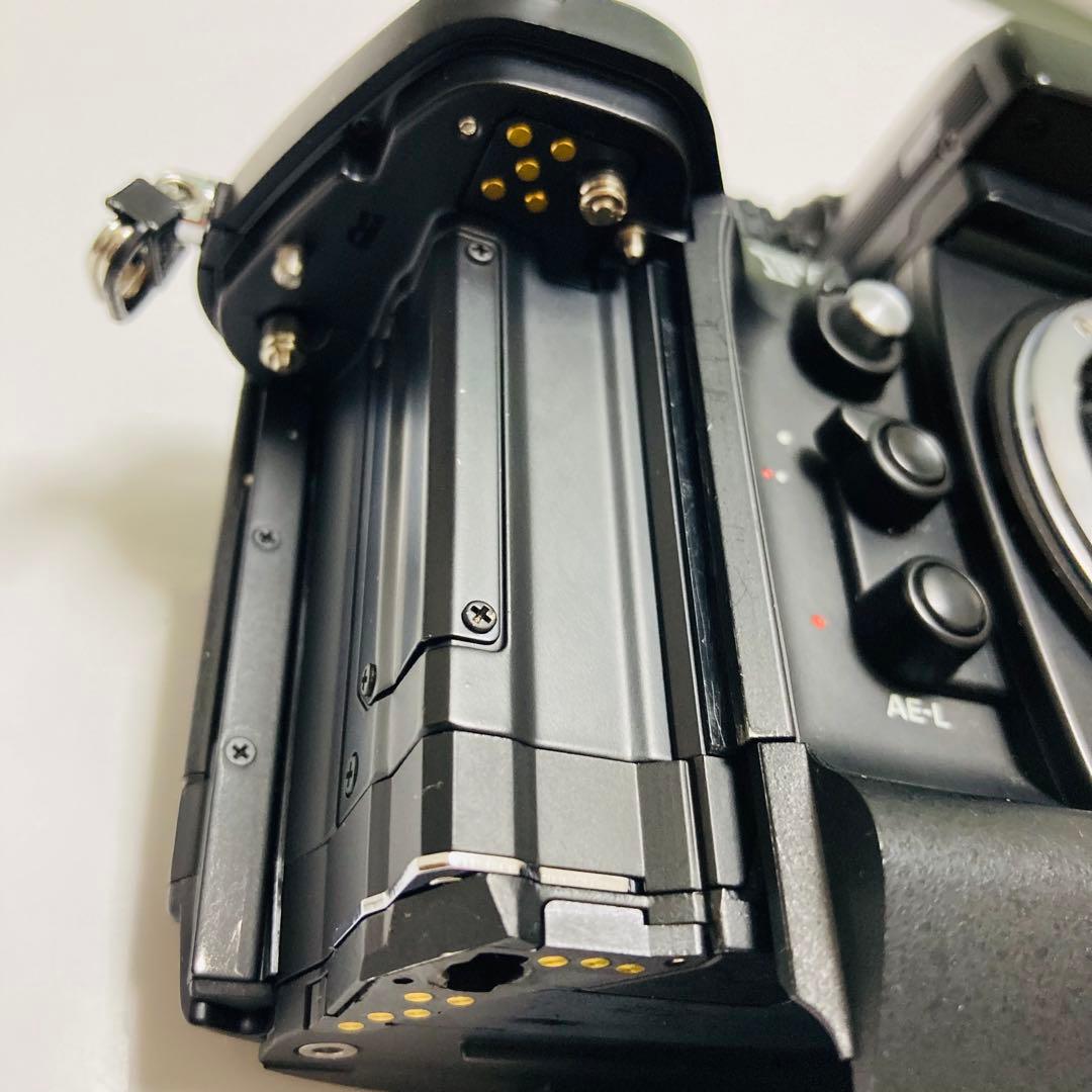 [動作品]Nikon F 4S フィルムカメラ ボディ MB-21付属