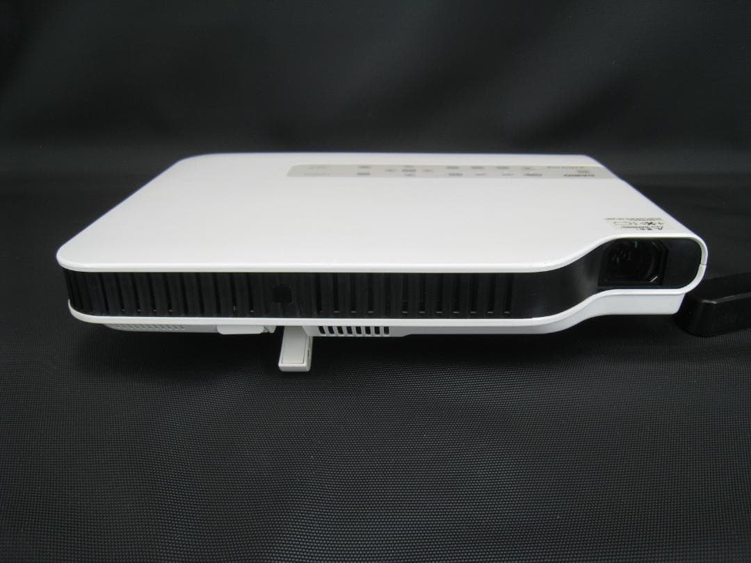 投映15型～300型　モバイルサイズ プロジェクター　CASIO　XJ-A141