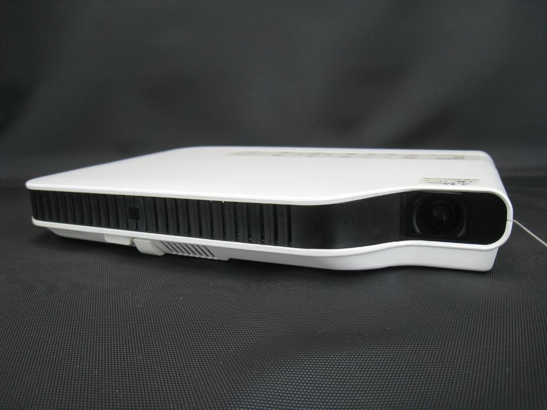 投映15型～300型　モバイルサイズ プロジェクター　CASIO　XJ-A141