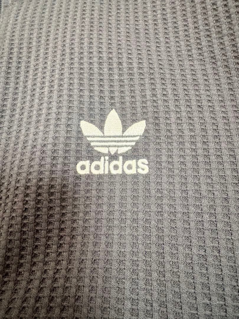 adidas ワッフルトラックジャケット 黒
