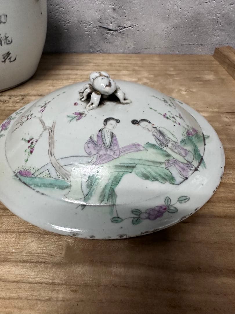 中国美術　粉彩　人物図　漢詩　時代物　アンティーク　古道具　古美術