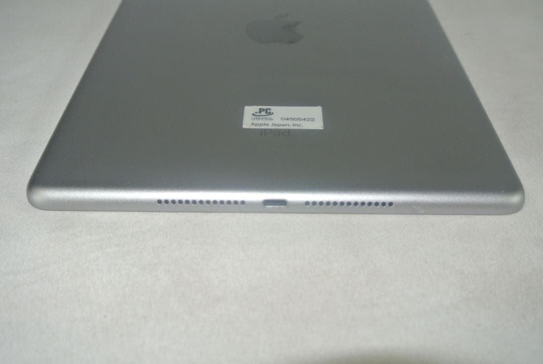 Apple iPad(第6世代) 9.7インチMR7F2J/A Wi-Fi中古品