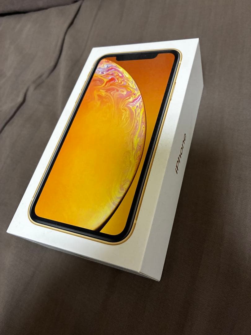 iPhone XR イエロー 64GB 中古美品