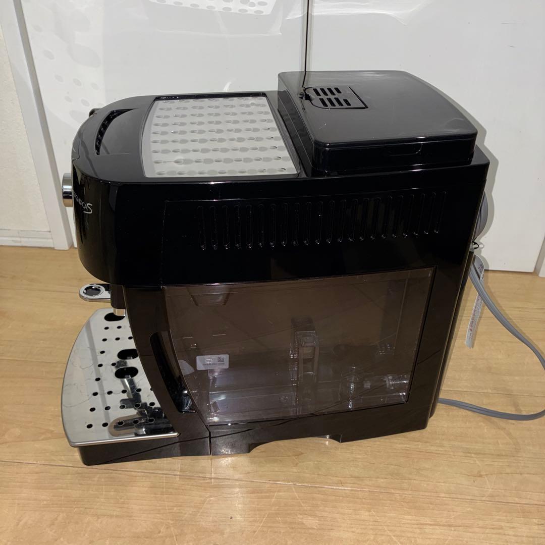 美品！デロンギ 全自動コーヒーマシン マグニフィカS ECAM22112B