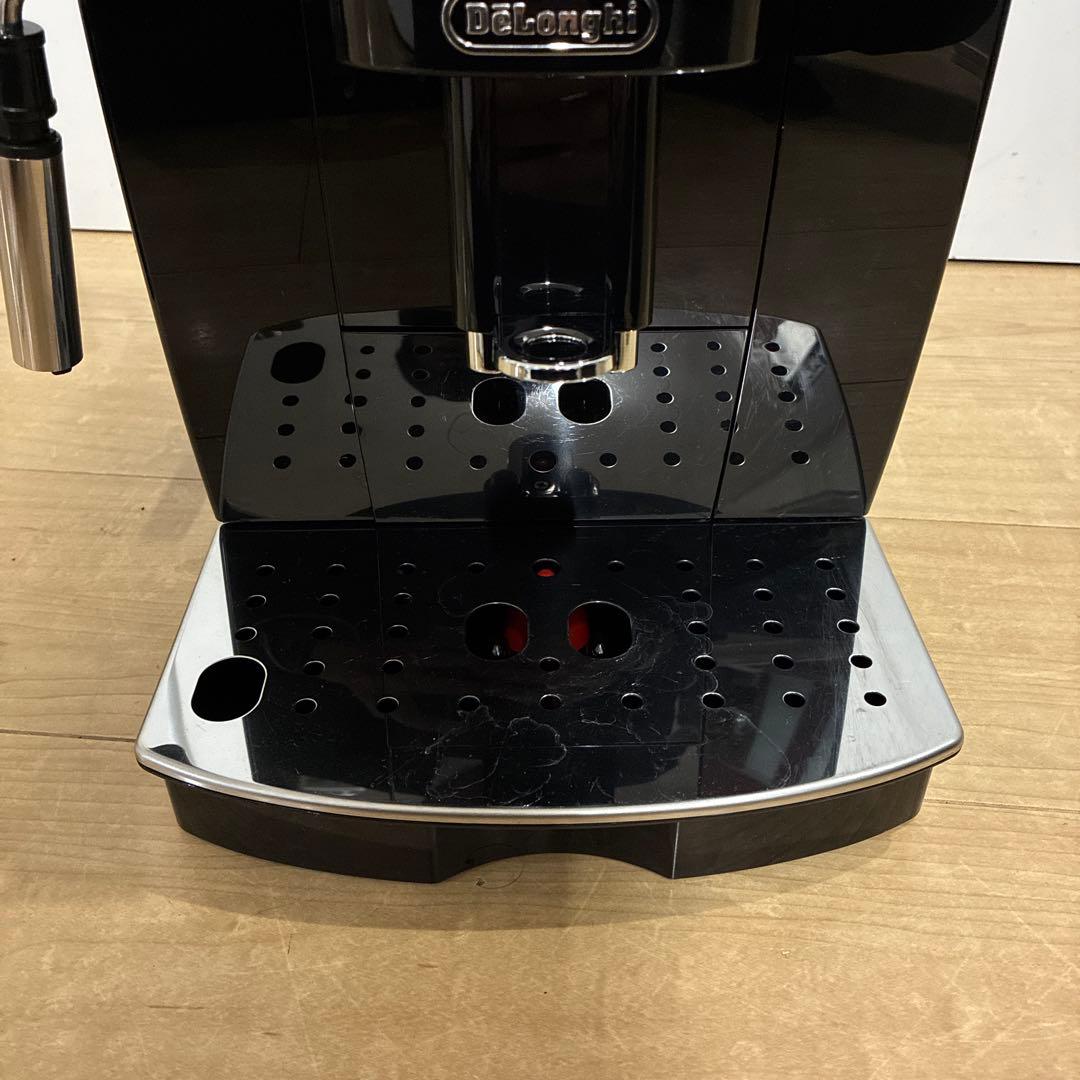 美品！デロンギ 全自動コーヒーマシン マグニフィカS ECAM22112B