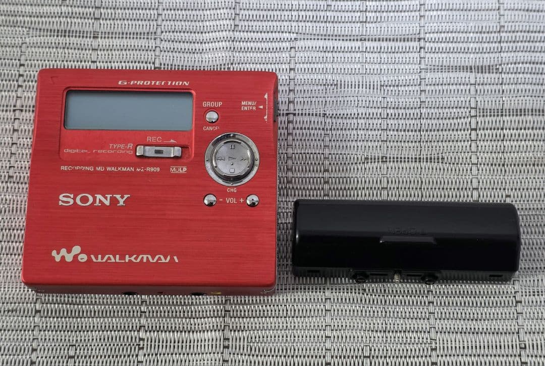 SONY　ソニー MZ-R909　外付け電池ボックス付き