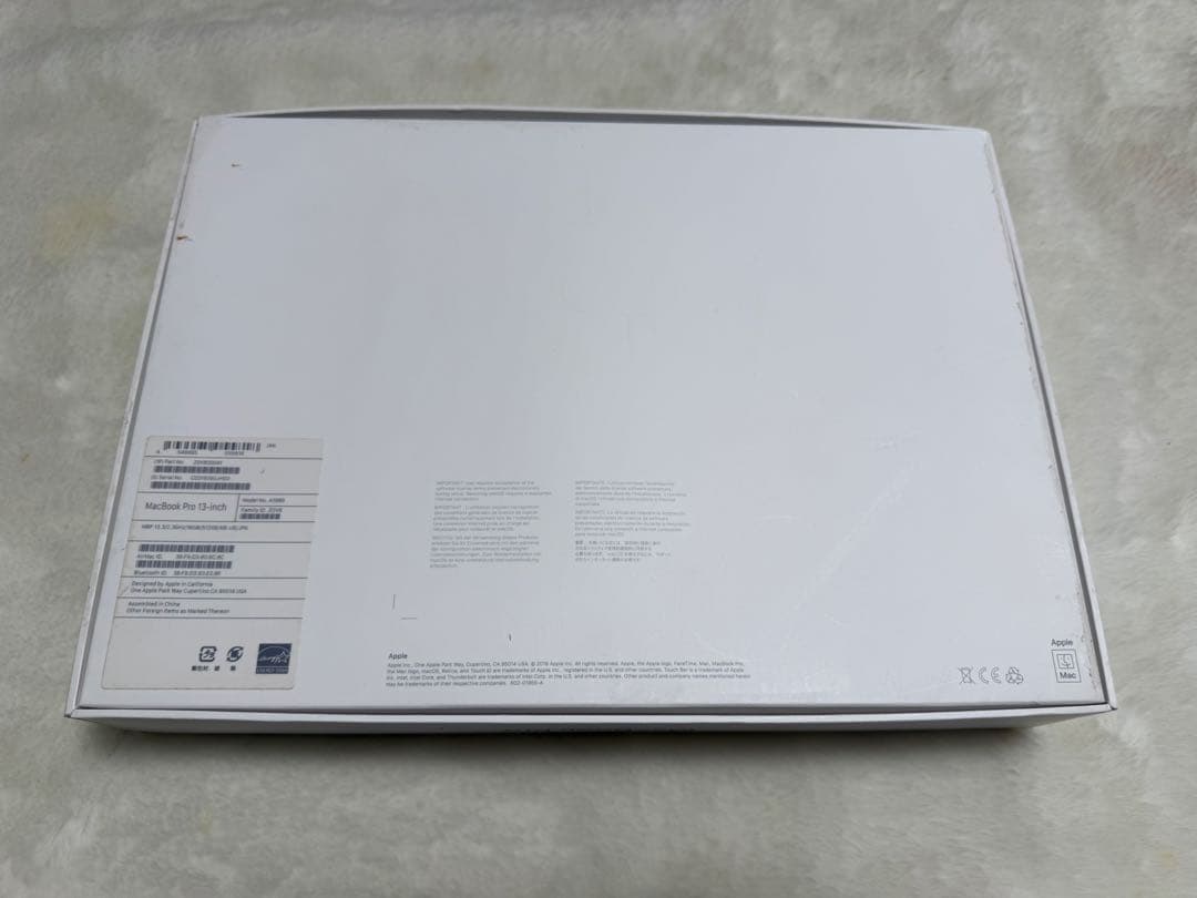 MacBookPro イラレ フォトショ付き 2018 16GB 512GB