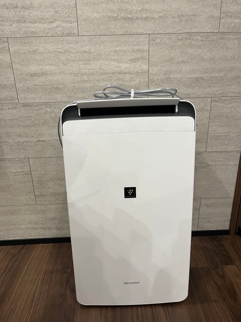 シャープ　衣類乾燥除湿機　 CV-R120-W プラズマクラスター