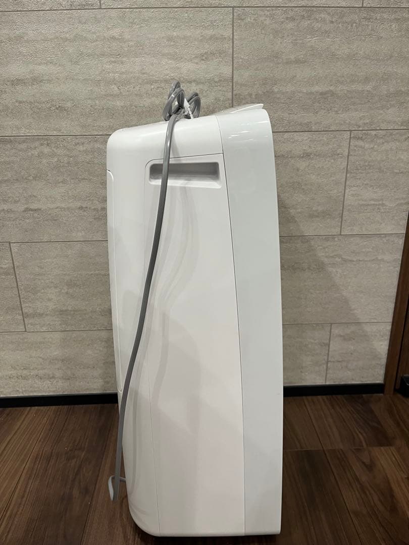 シャープ　衣類乾燥除湿機　 CV-R120-W プラズマクラスター