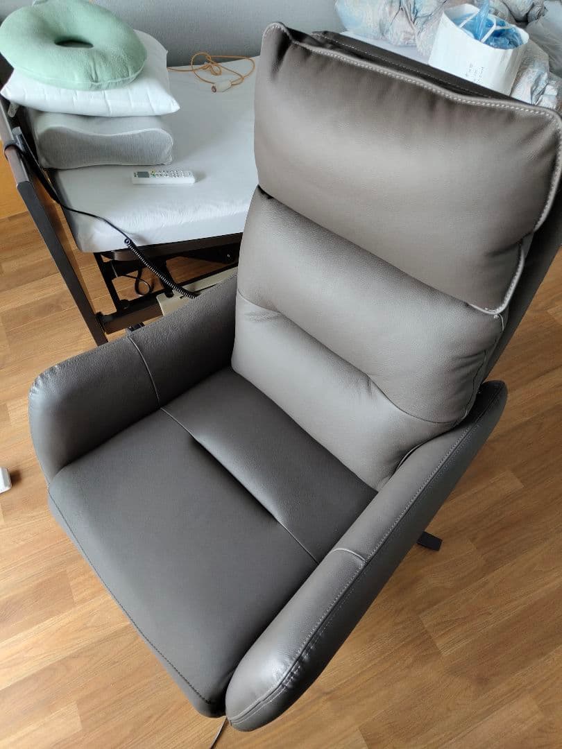 [のんちゃん] ニトリ 電動リクライニングパーソナル( LE01 BK)