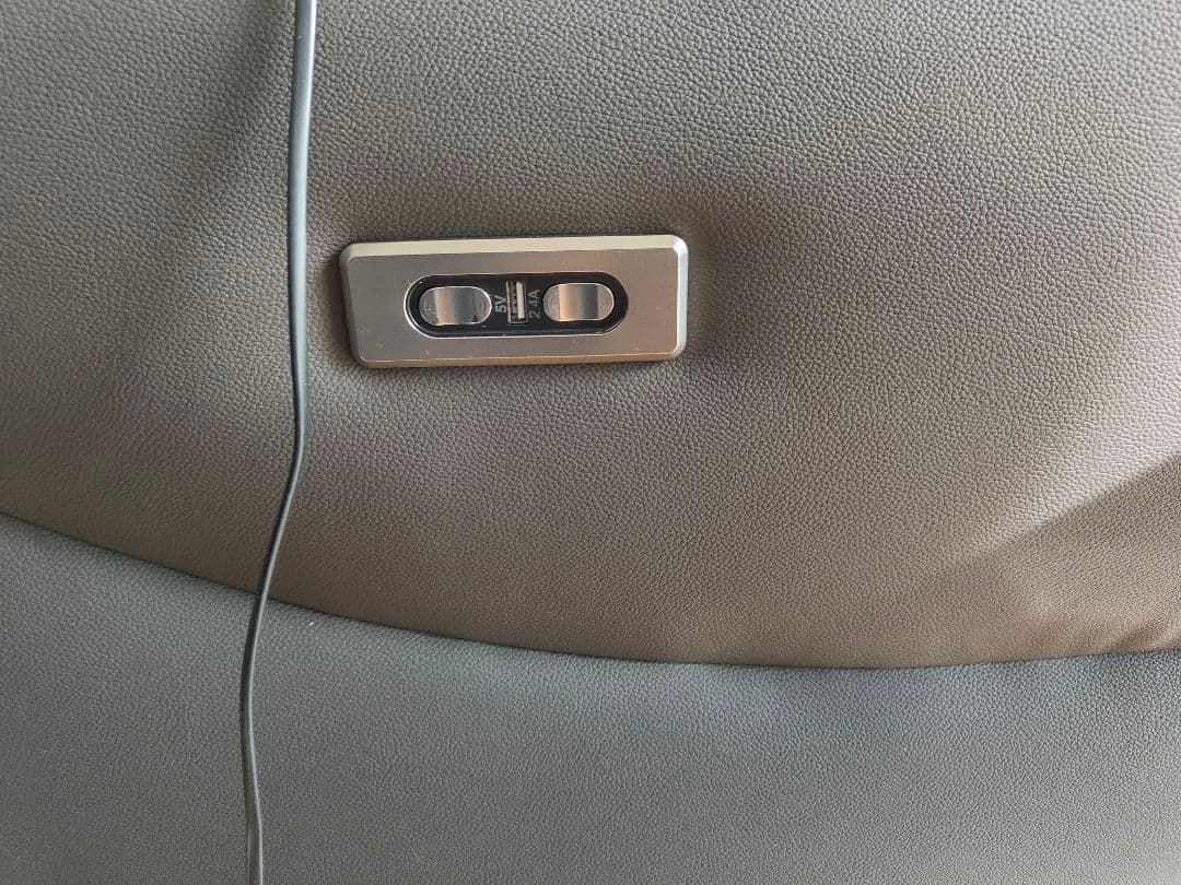 [のんちゃん] ニトリ 電動リクライニングパーソナル( LE01 BK)