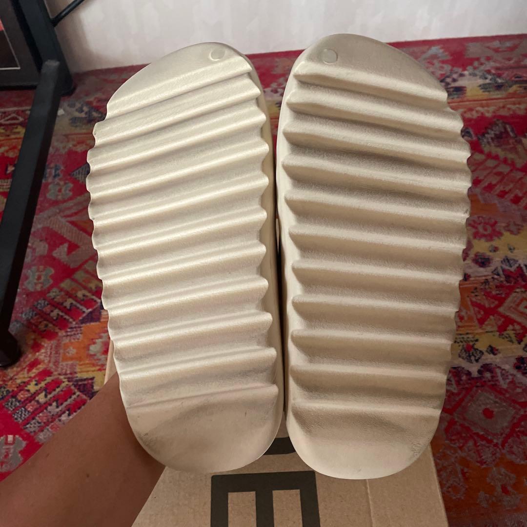 YEEZY SLIDE イージースライド ボーン