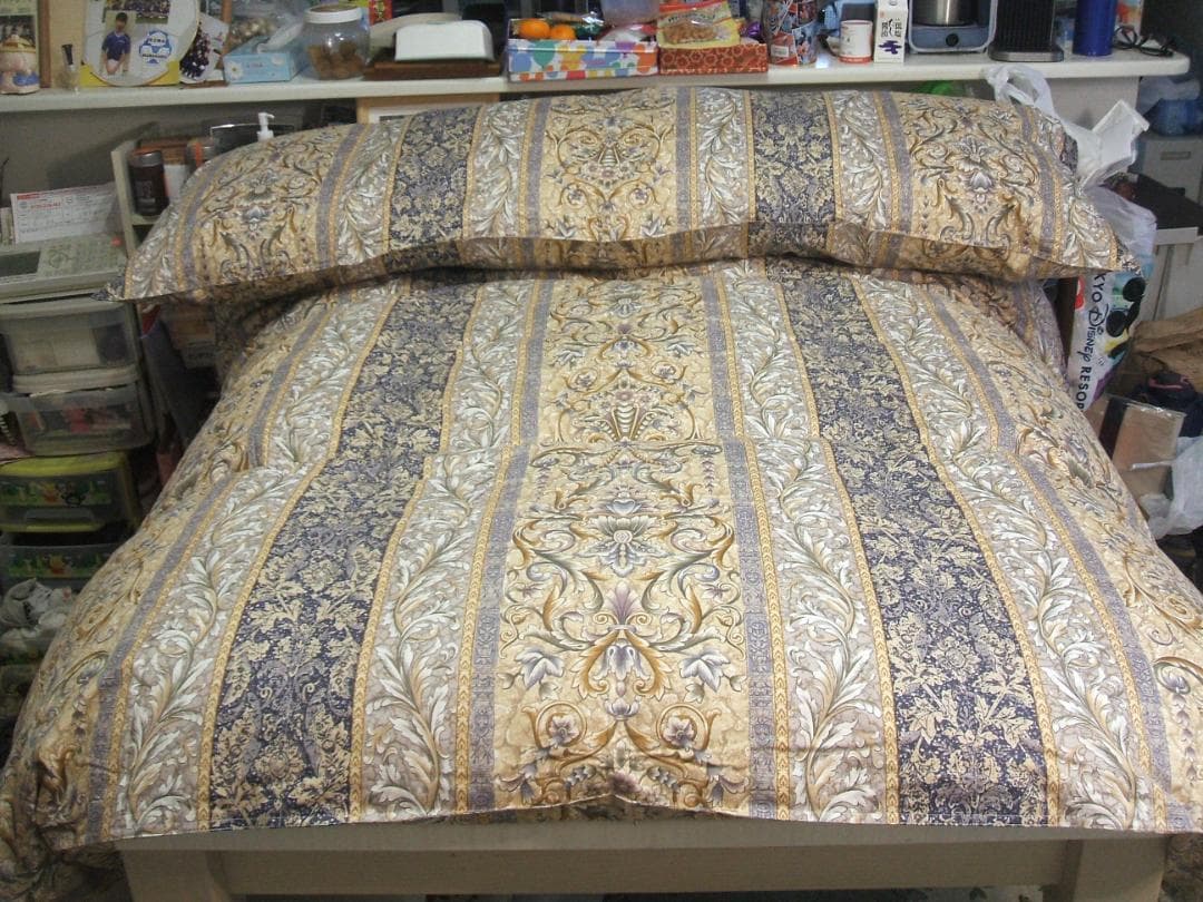 限定枚数＊新品＊五ッ星ロイヤル＊＊フランス９３％＊１，３キロ（増量）羽毛布団ＳＢ