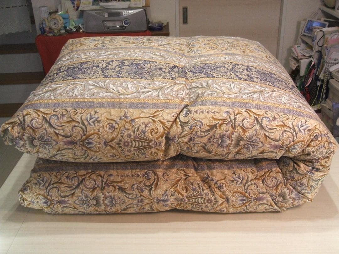 限定枚数＊新品＊五ッ星ロイヤル＊＊フランス９３％＊１，３キロ（増量）羽毛布団ＳＢ