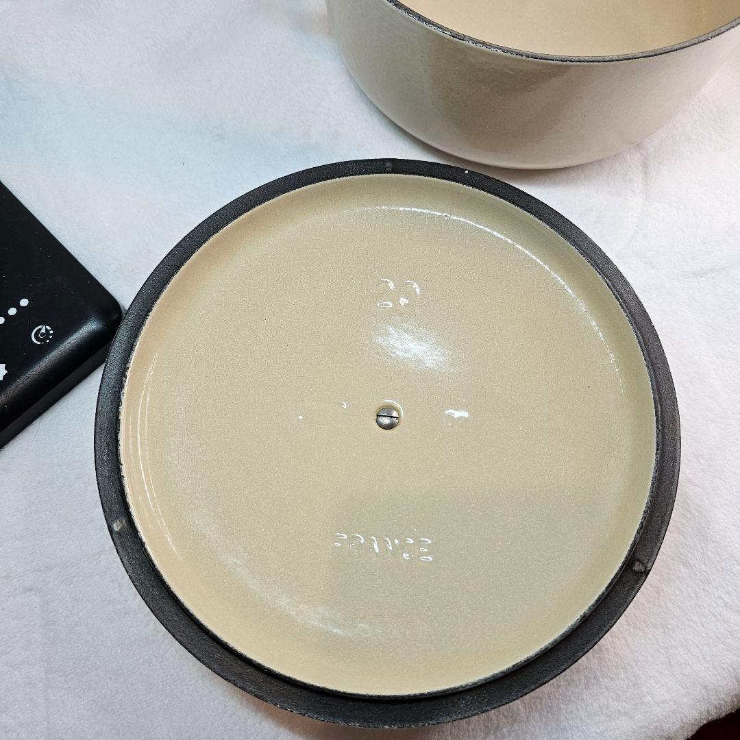 レアー Le Creuset ル・クルーゼ 両手鍋 20cm メレンゲ