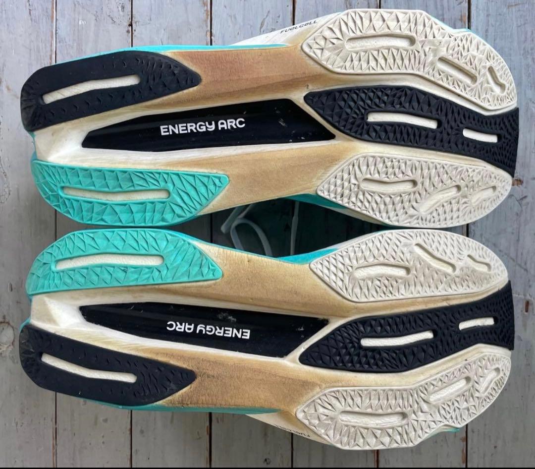 スパイク・シューズ new balance FuelCell SuperComp Elite v4