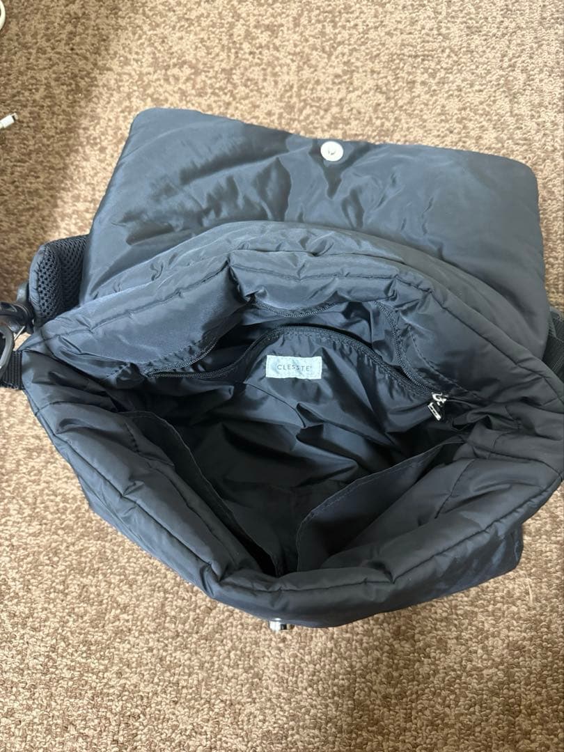 バッグ CLESSTE PADDED FLAP HOLIDAY BAG