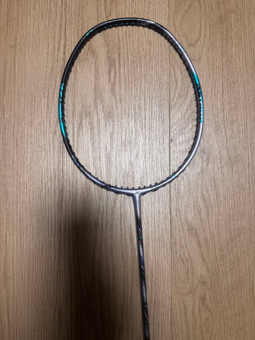 S*s様 バドミントンラケット YONEXアストロクス88S Pro 4U