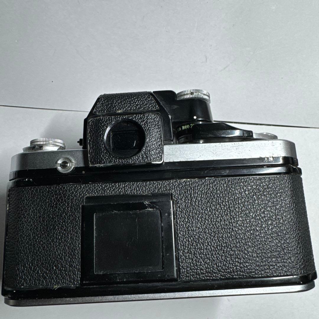 Nikon F2＋レンズ。