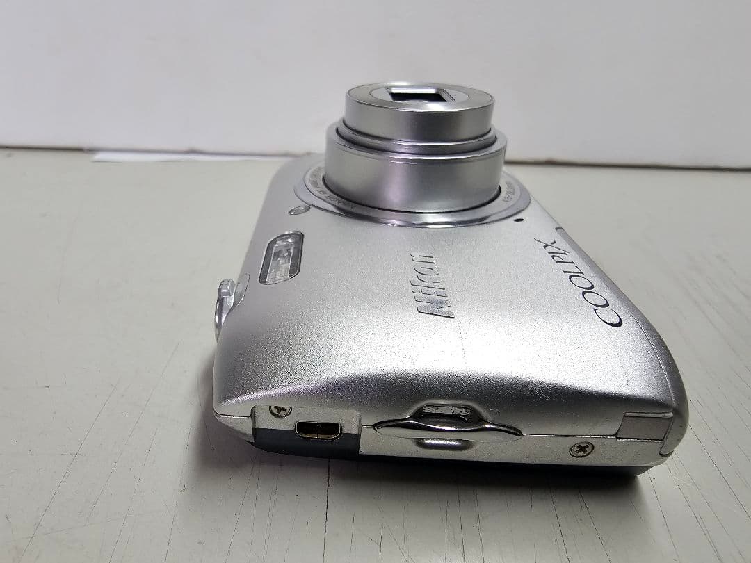 Nikon COOLPIX S3600コンパクトデジタルカメラ