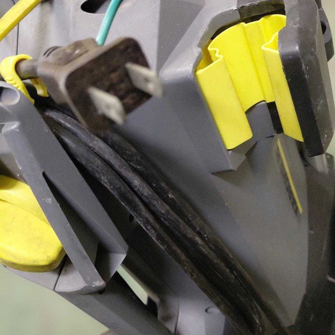 高圧洗浄機　ケルヒャーHD 4/8C