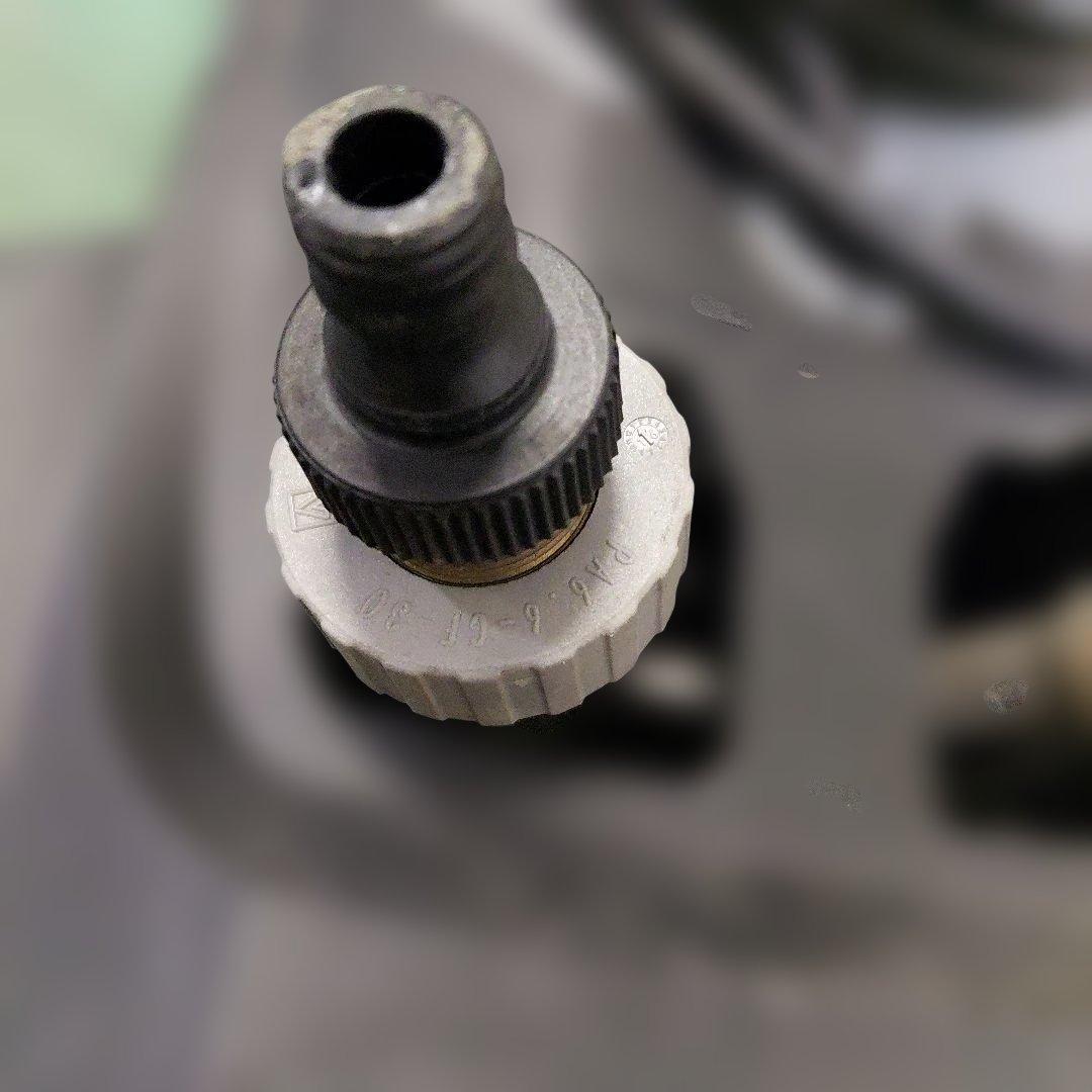 高圧洗浄機　ケルヒャーHD 4/8C