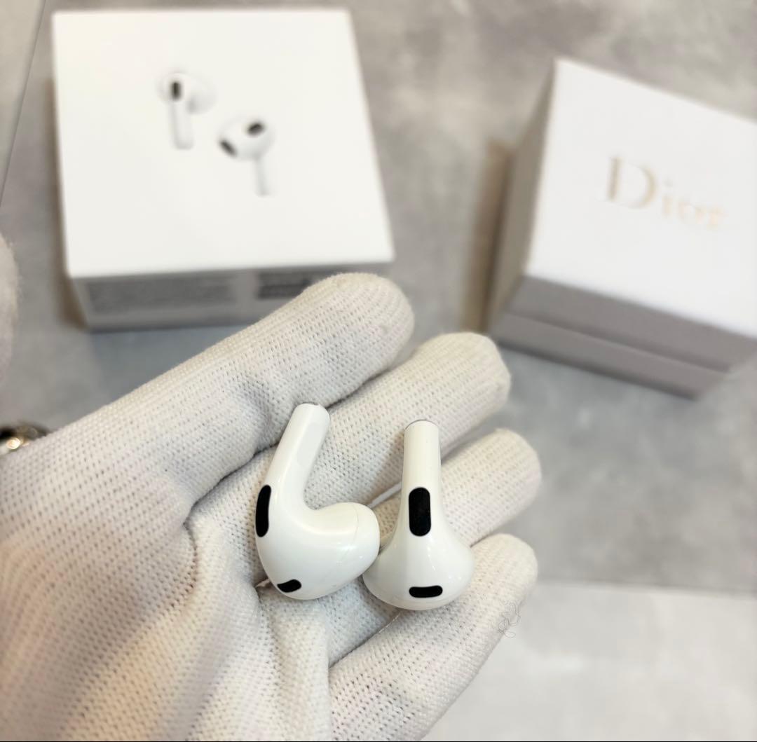 純正AirPods第3世代本体 Diorロゴ入りケース