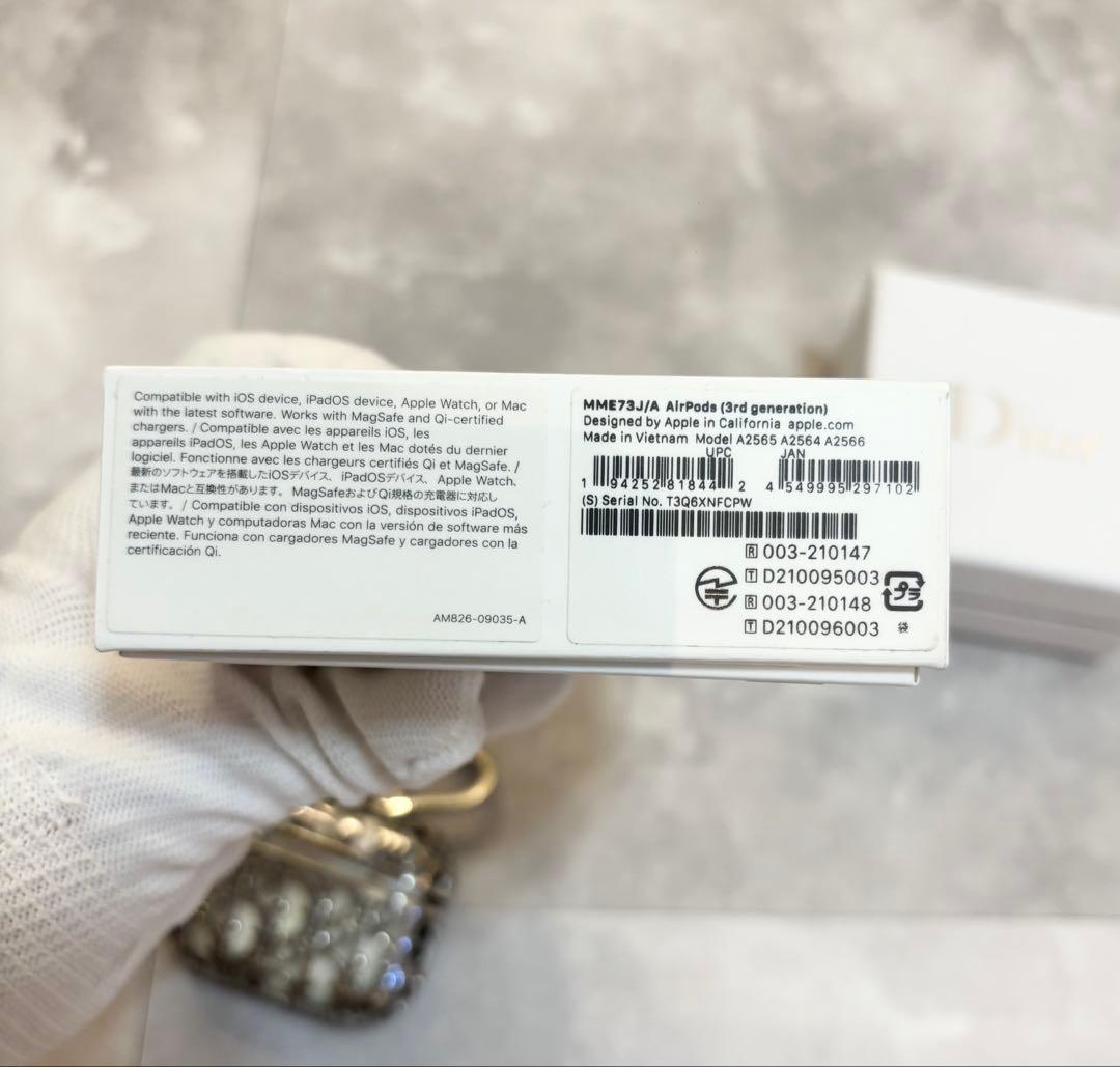 純正AirPods第3世代本体 Diorロゴ入りケース