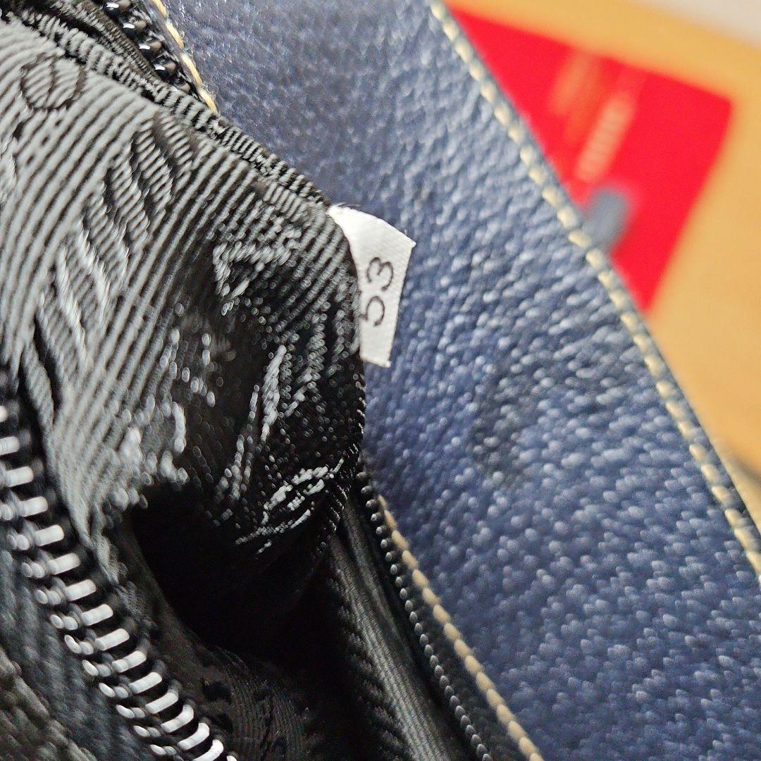 PRADA プラダ メッセンジャーバッグ ショルダーバッグ 3角ロゴ 希少