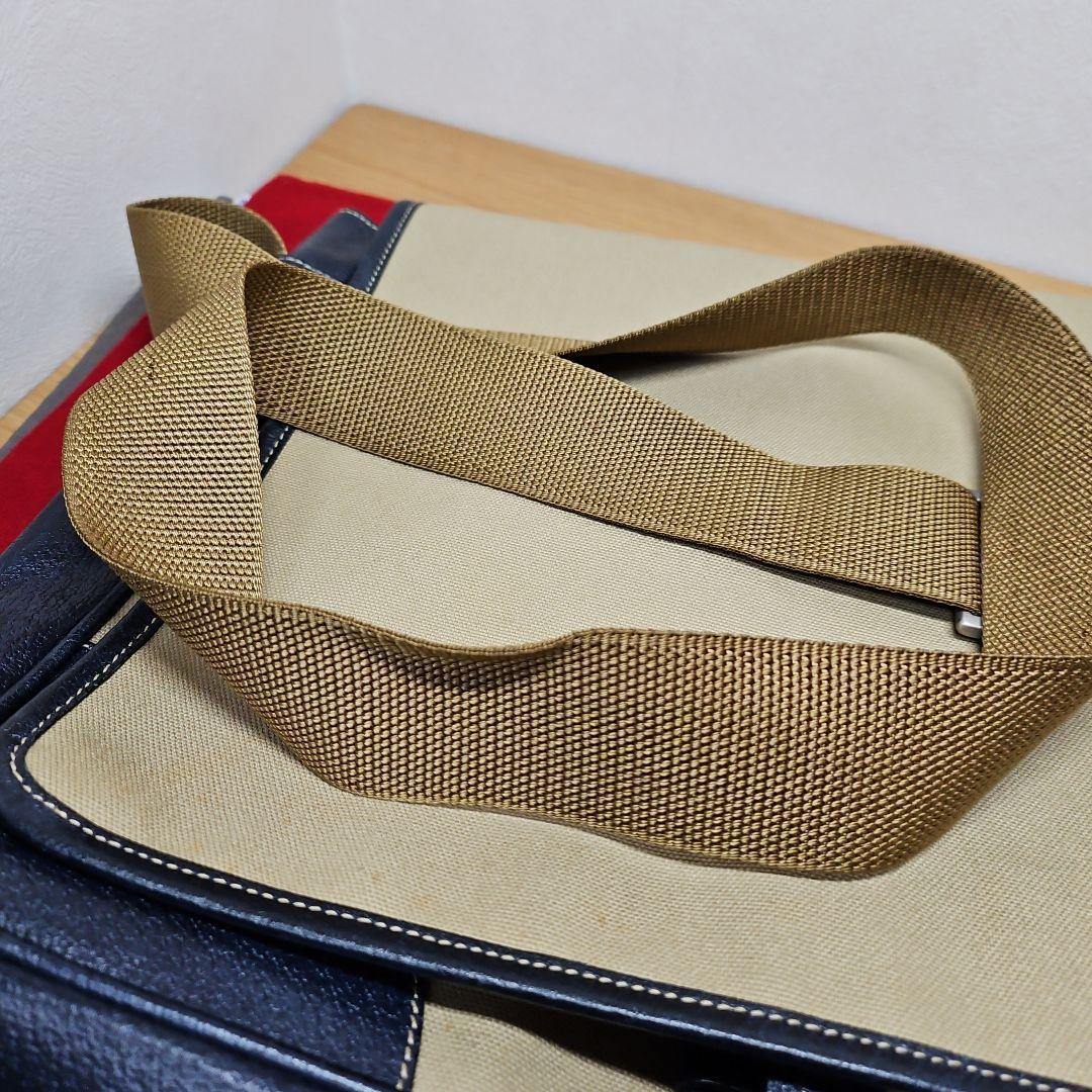 PRADA プラダ メッセンジャーバッグ ショルダーバッグ 3角ロゴ 希少