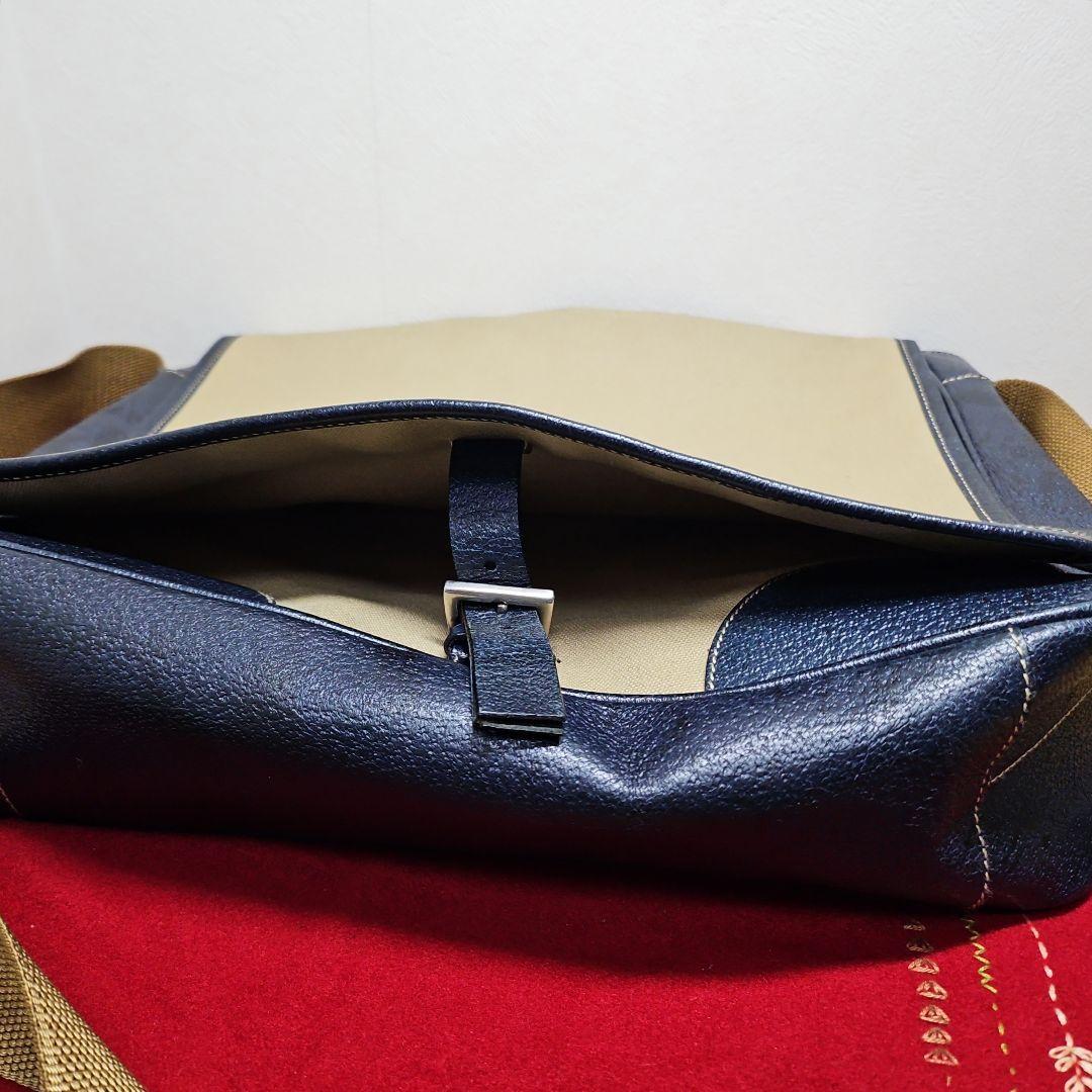 PRADA プラダ メッセンジャーバッグ ショルダーバッグ 3角ロゴ 希少