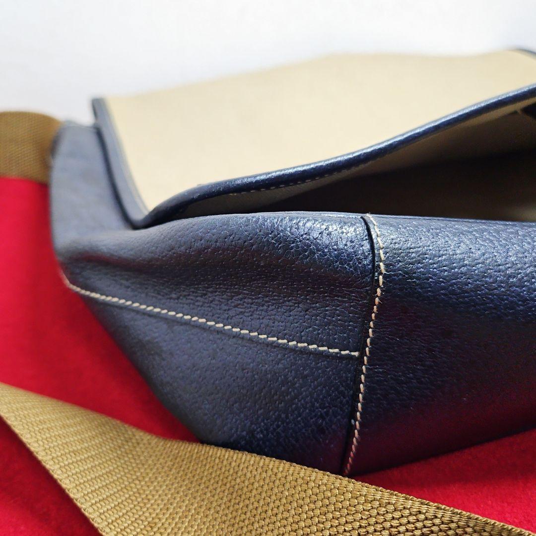 PRADA プラダ メッセンジャーバッグ ショルダーバッグ 3角ロゴ 希少