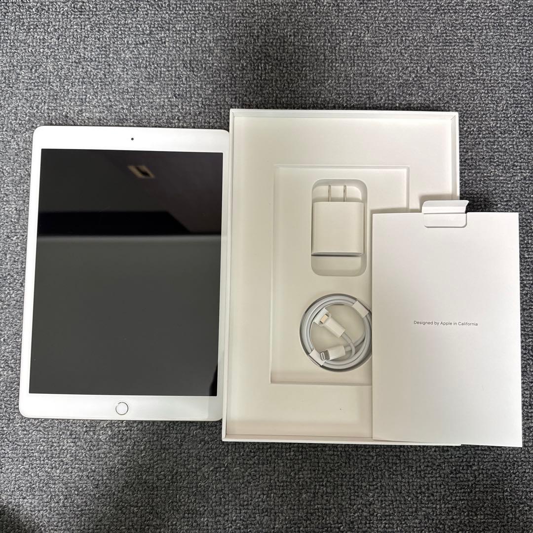 iPad第8世代,Wi-Fi,128GB,Gold. バッテリー最大容量90%