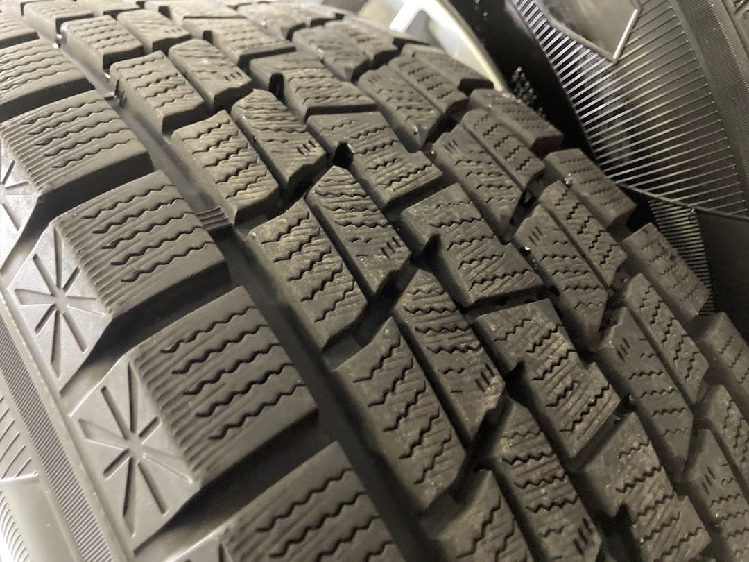 【良品_ハリアー取外し】スタッドレスタイヤ4本+ナットセット(簡易保管カバー付)