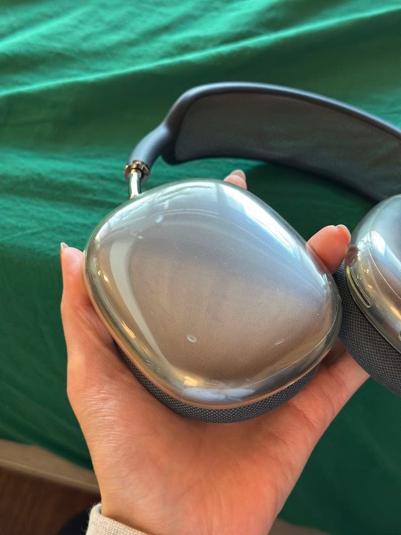 AirPods Max 専用ケース付き