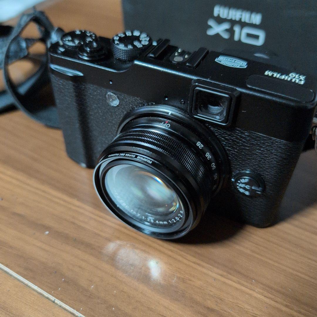 FUJIFILM X10 デジタルカメラ 本体 専用ケースつき