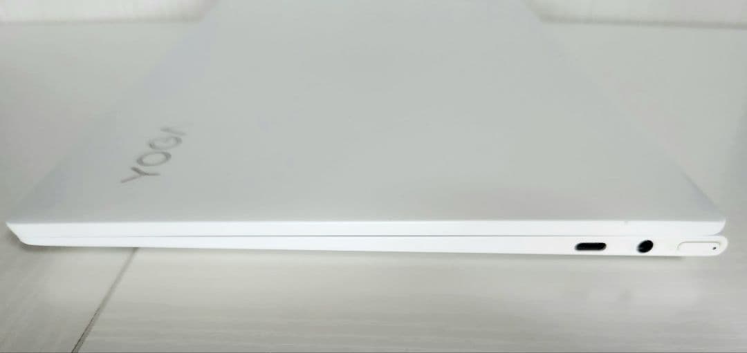 Yoga Slim 750i 11世代Corei7 8GB 512GB