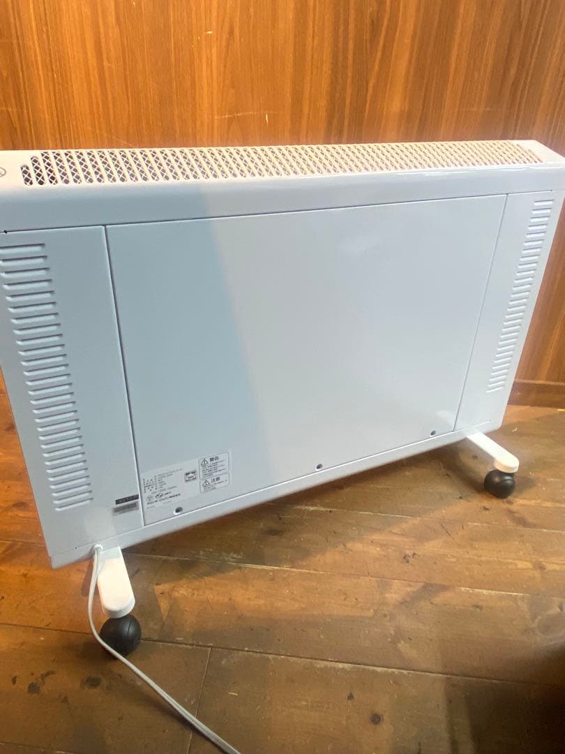 デロンギ コンベクターヒーター　セラミックヒーター　暖房　ストーブ