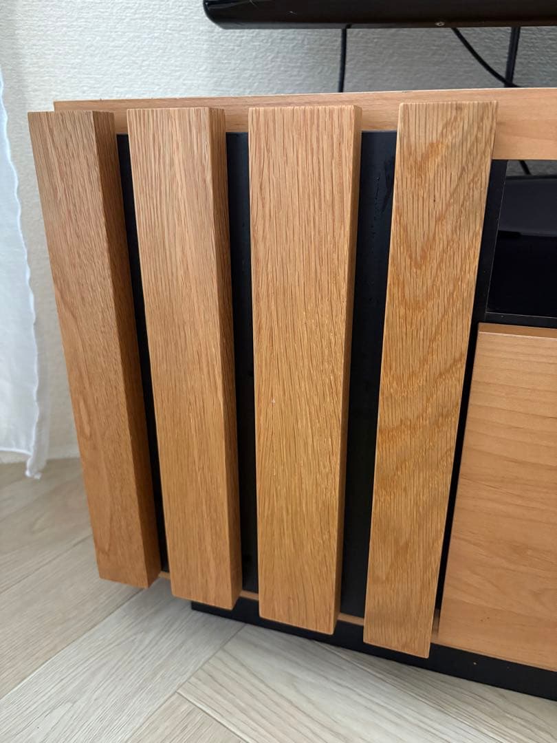 コーナーテレビ台　天然木　扉付き収納