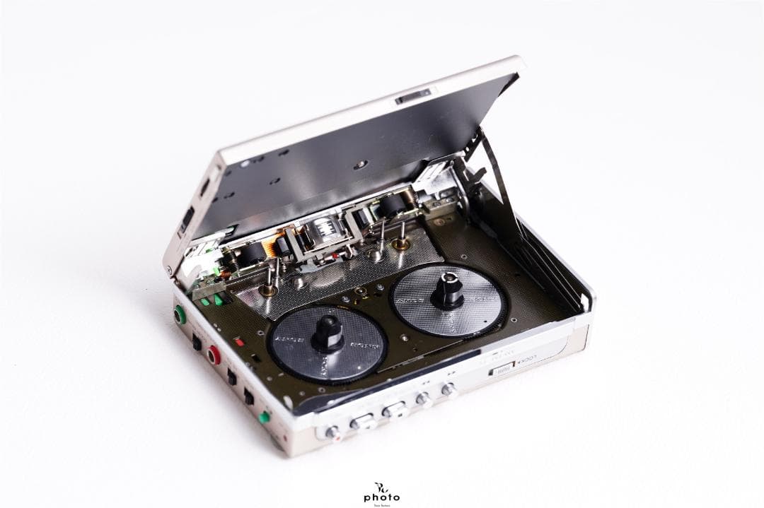 SONY WALKMAN ラジオ 録再機 カセットウォークマン WM-F203