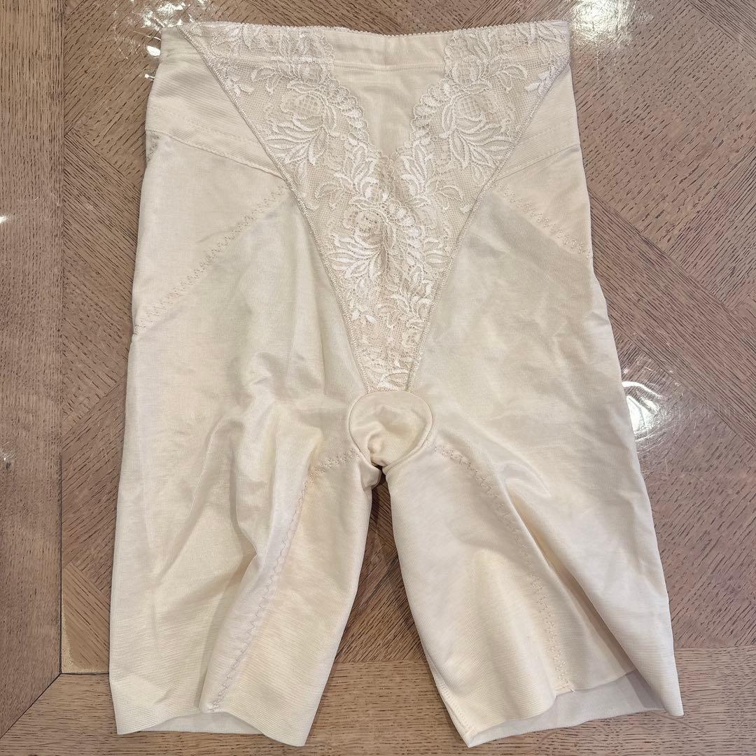 アールイズウェディング ブライダルインナー D70