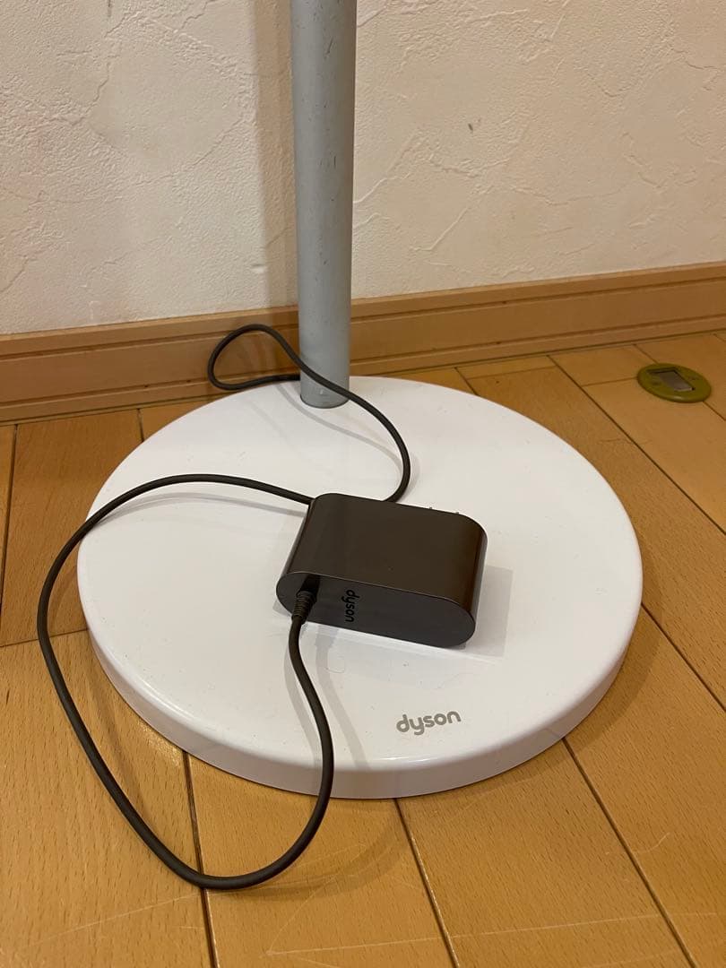 Dyson SV18 digital slimコードレス掃除機 各種ノズル付き