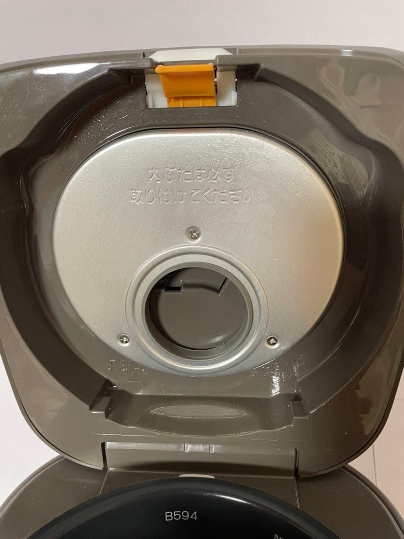 【割引き对応します 】ZOJIRUSHI NP-GL05 IH炊飯器